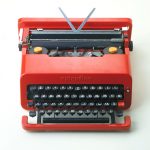 Ettore Sottsass jr. e Perry A. King, Valentine, AZIENDA - MANUFACTURER Olivetti, PROGETTO - PROJECT 1968, PRODUZIONE - PRODUCTION 1969, COURTESY Collezione Permanente - Triennale Design Museum
