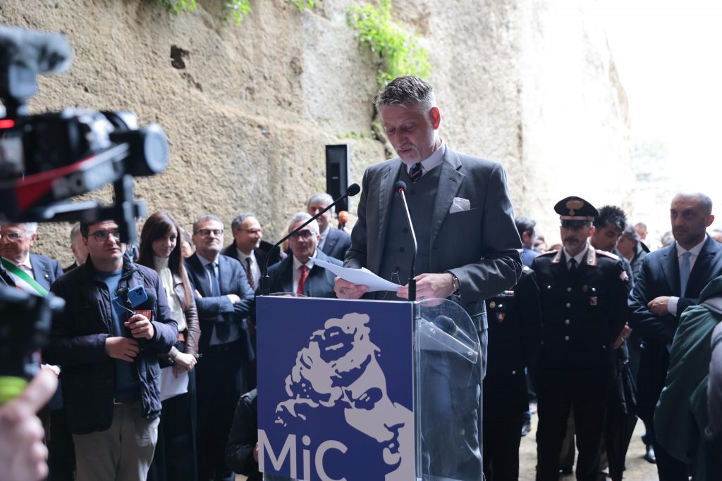 115C3FEA-7A02-4CDF-B47B-21AD8B497D8A